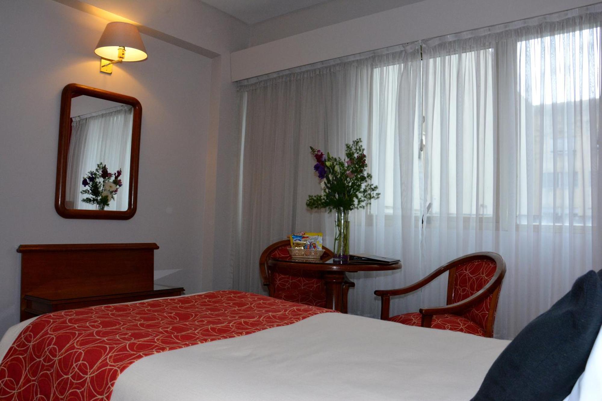 Centuria Hotel Buenos Aires Oda fotoğraf